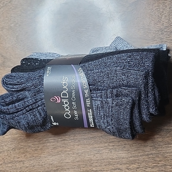 NWT CuddlDuds 6 Pack Soft Crew Socks - Picture 2 of 5